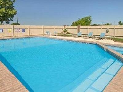 фото отеля Howard Johnson New Braunfels