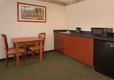 фото отеля Comfort Inn & Suites University South Ann Arbor