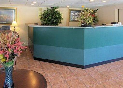 фото отеля Econo Lodge at Ft. Benning