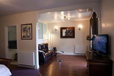 фото отеля Clonea Strand Hotel