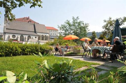 фото отеля Zum Goldenen Hirschen Hotel Freistadt