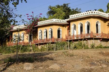 фото отеля Bundelkhand Riverside Retreat Orchha