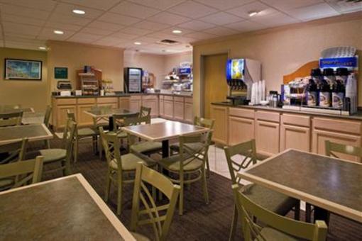 фото отеля Holiday Inn Express Cleveland Vermilion