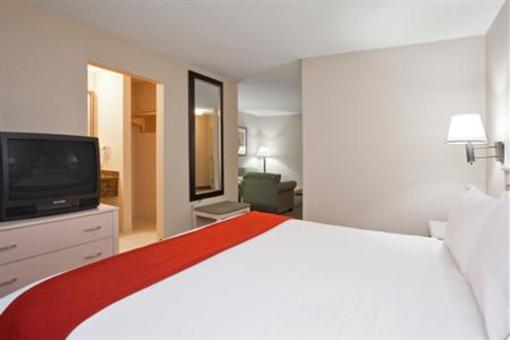 фото отеля Holiday Inn Express Cleveland Vermilion