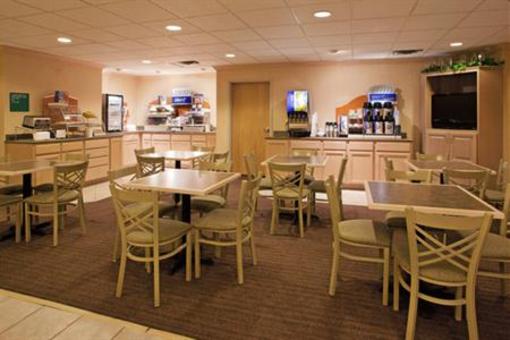 фото отеля Holiday Inn Express Cleveland Vermilion