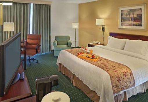 фото отеля Fairfield Inn & Suites Palm Beach