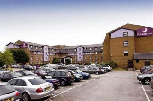 фото отеля Premier Inn Gatwick Airport Central Crawley