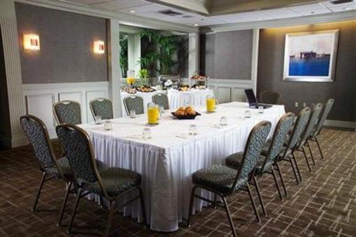фото отеля Doubletree by Hilton Grand Hotel Biscayne Bay