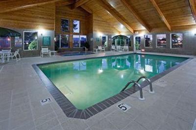 фото отеля Crossings Inn & Suites Cambridge (Minnesota)
