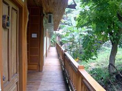 фото отеля Phuttachot Resort