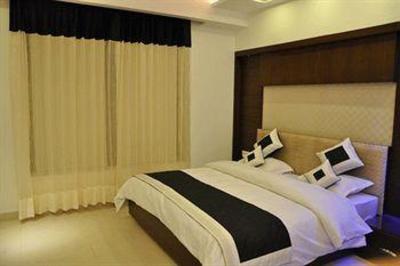 фото отеля The Pearl Hotel New Delhi