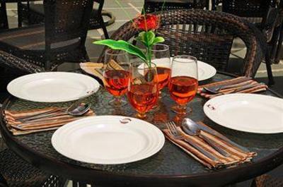 фото отеля The Pearl Hotel New Delhi