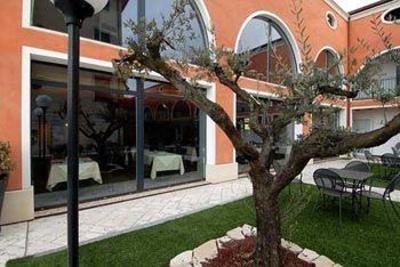 фото отеля Hotel Villa Altura Ospedaletto Euganeo