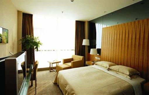 фото отеля Green Vogue Hotel