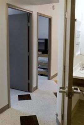 фото отеля UWinnipeg Downtown Hostel