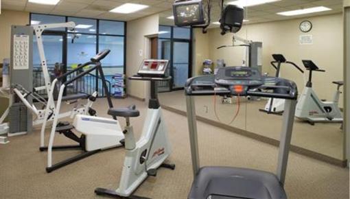 фото отеля Radisson Hotel & Suites Cleveland Eastlake