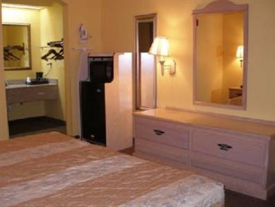 фото отеля Econo Lodge Inn & Suites Memphis