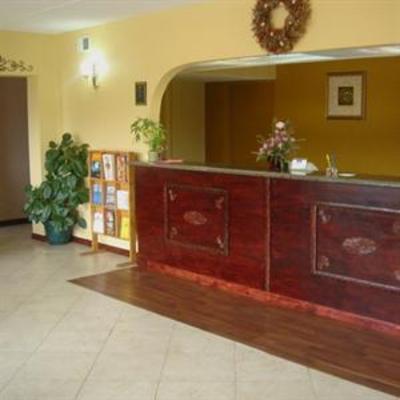 фото отеля Executive Inn Scottsville