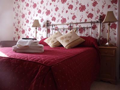 фото отеля Sunningdale Guest House