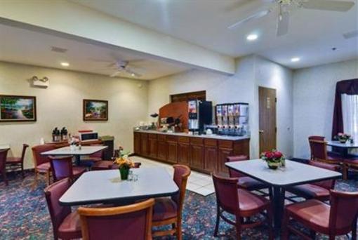 фото отеля Best Western Plaza Hotel Saugatuck
