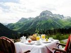 фото отеля Hotel Goldener Berg