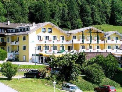 фото отеля Sonnenhügel Hotel Treffen