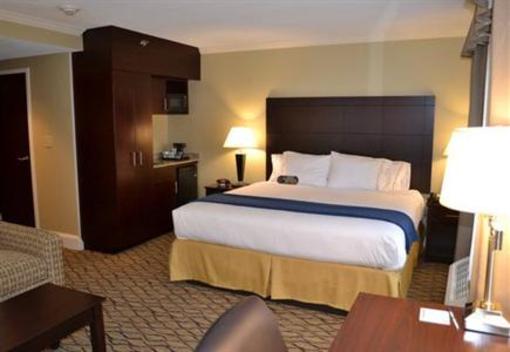фото отеля Holiday Inn Express Hotel and Suites Merrimack