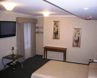 фото отеля 503 On Princes Drive Motel & Serviced Apartments