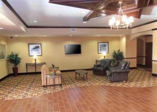 фото отеля Comfort Suites at Lake Worth