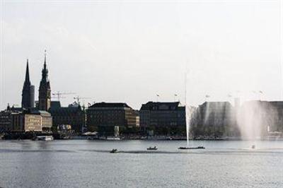 фото отеля Barcelo Hamburg Binnenalster