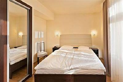 фото отеля Trevi Hotel Prague