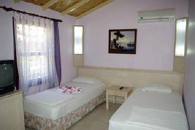 фото отеля Leda Beach Hotel
