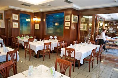 фото отеля Hotel Benaco Nago-Torbole