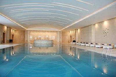 фото отеля Renaissance Tianjin Lakeview Hotel