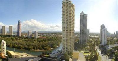 фото отеля Norfolk Luxury Beachfront Apartments Gold Coast
