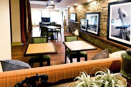 фото отеля Hampton Inn Austin - Arboretum Northwest