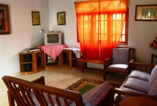 фото отеля Mak Timah Homestay