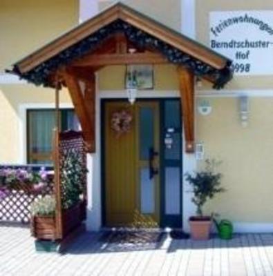 фото отеля Bauernhof Baby und Kinderbauernhof Berndtschuster