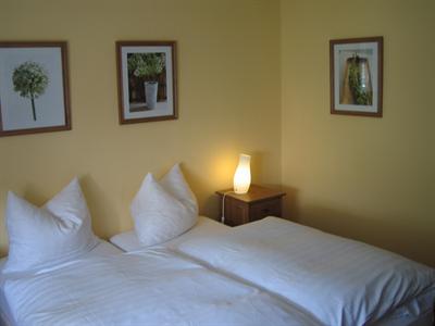 фото отеля Hotel Zur Post Neumagen-Dhron