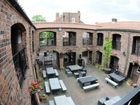 фото отеля The Exchange Coach House Inn