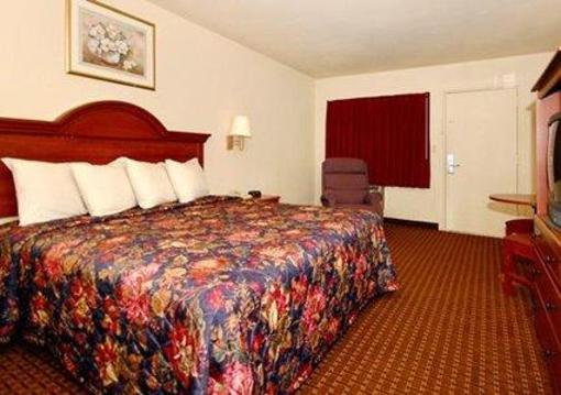 фото отеля Econo Lodge Intown