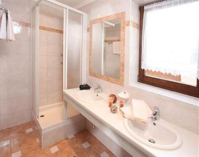фото отеля Appartement Sporthutte Fiegl Langenfeld