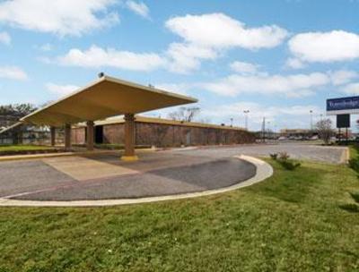 фото отеля Travelodge Bryan College Station