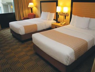 фото отеля La Quinta Inn & Suites Clifton