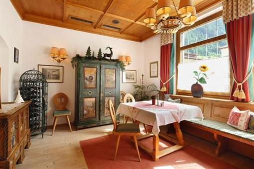 фото отеля Hotel Post Sankt Anton am Arlberg