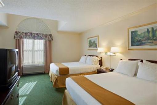фото отеля Holiday Inn Express Amherst-Hadley