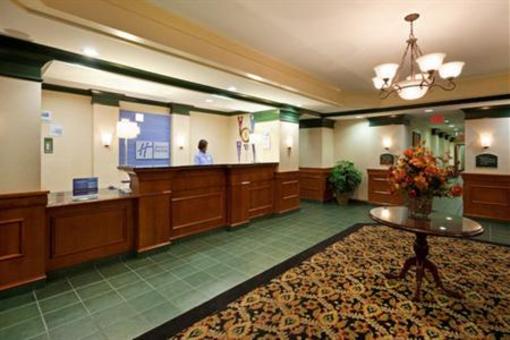 фото отеля Holiday Inn Express Amherst-Hadley