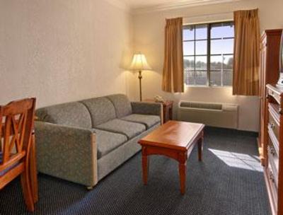 фото отеля Days Inn Long Beach City Center