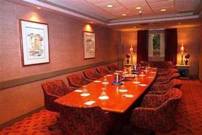 фото отеля Viscount Suite Hotel
