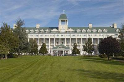 фото отеля Disneys Newport Bay Club Hotel Marne-La-Vallee